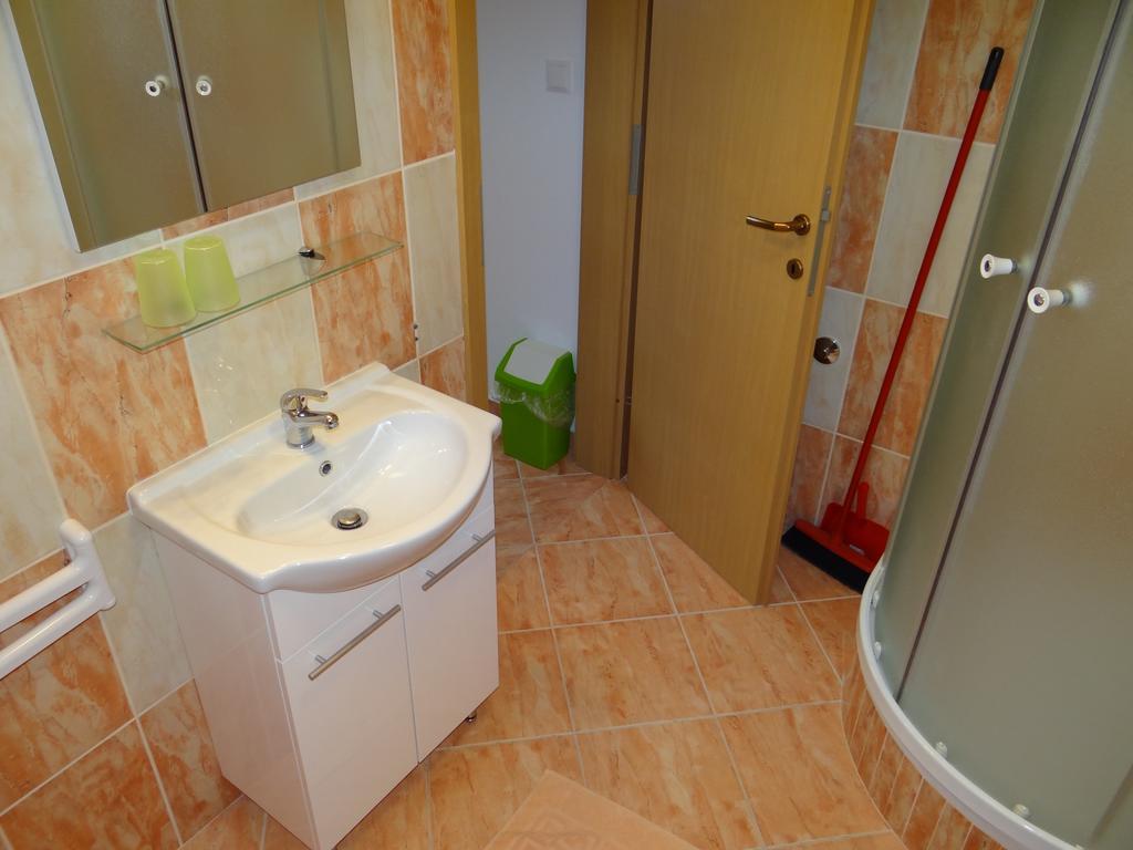 Apartments Sanja Baska  Bilik gambar