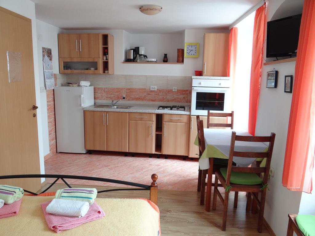 Apartments Sanja Baska  Bilik gambar
